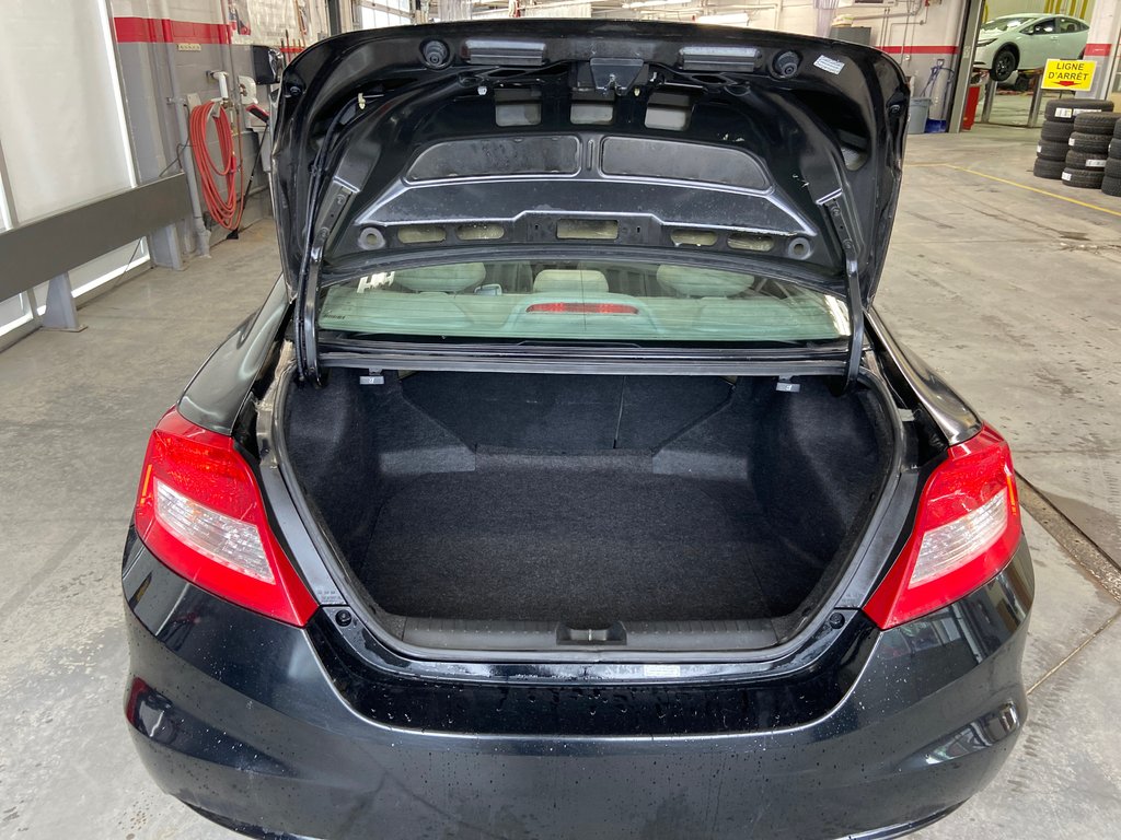 Honda Civic Cpe LX 2012 à Cowansville, Québec - 6 - w1024h768px