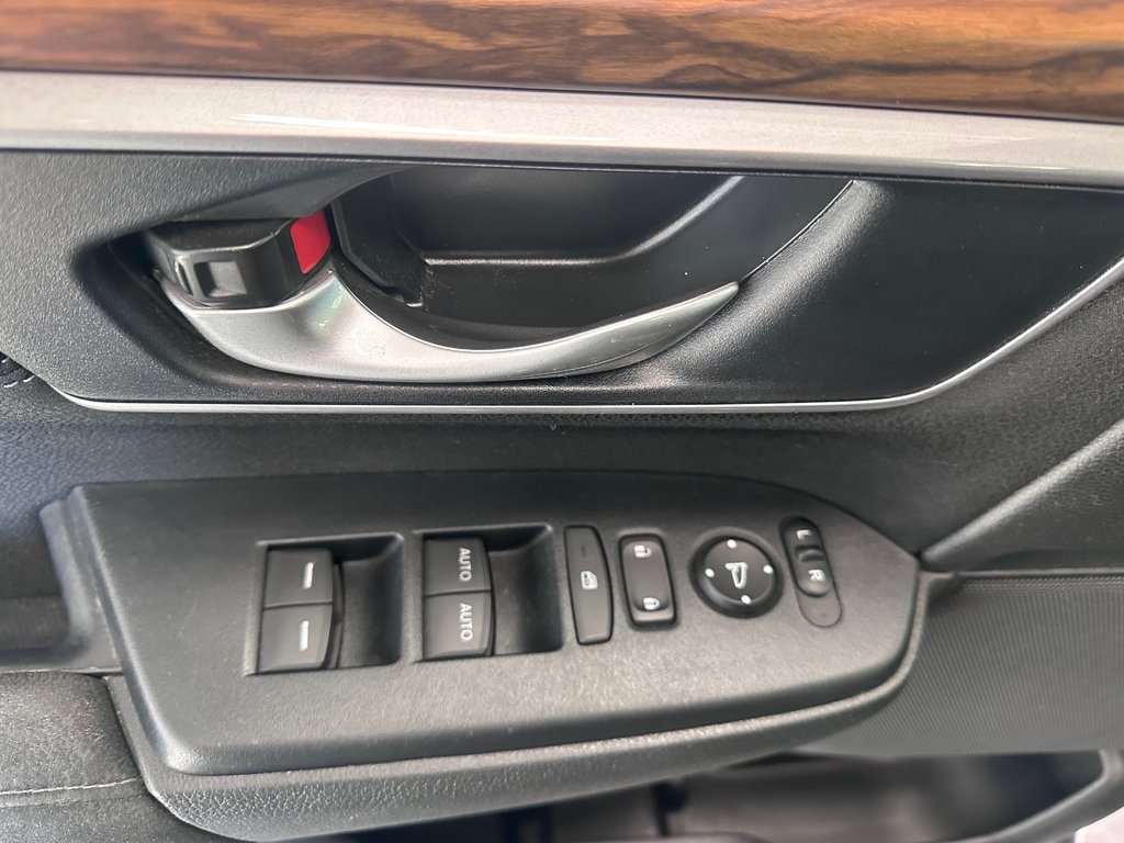 2018 Honda CR-V EX AWD TOIT-MAGS-SIÈGES CHAUFFANTS in Cowansville, Quebec - 22 - w1024h768px