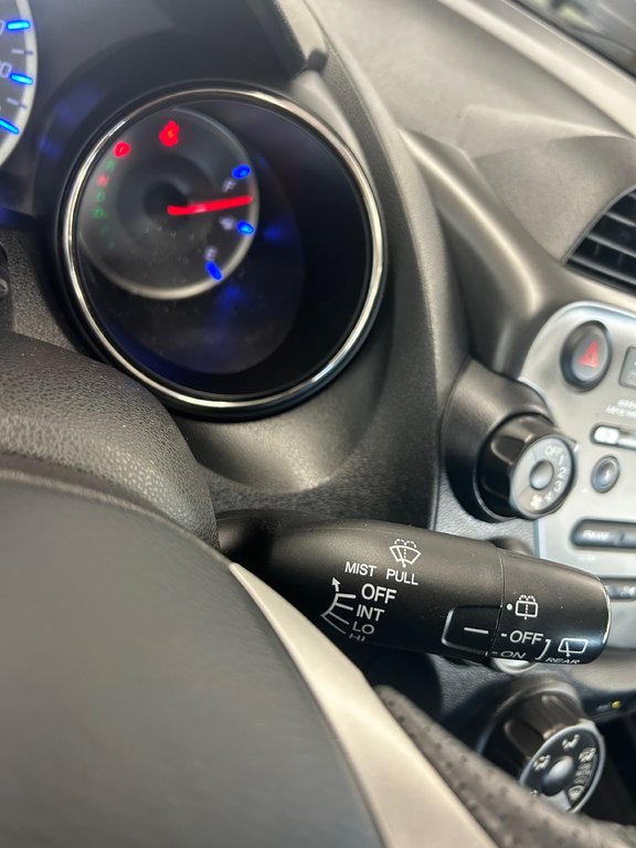 2013 Honda Fit Sport Automatique in Cowansville, Quebec - 29 - w1024h768px