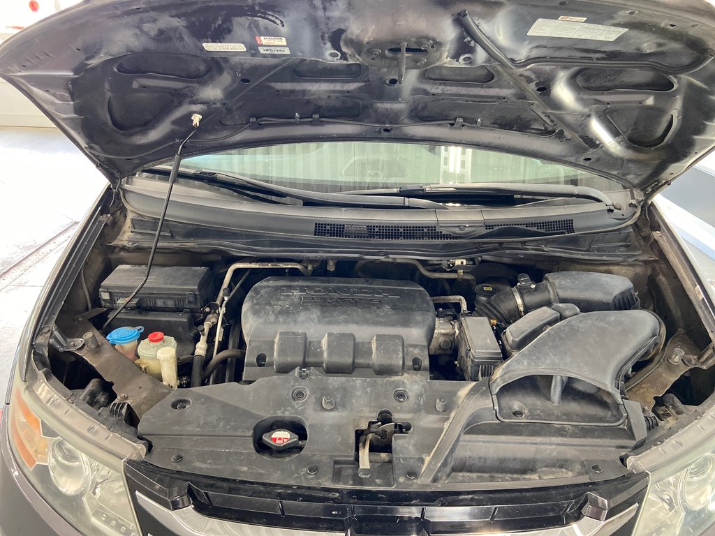 2015 Honda Odyssey EX-L in Cowansville, Quebec - 17 - w1024h768px