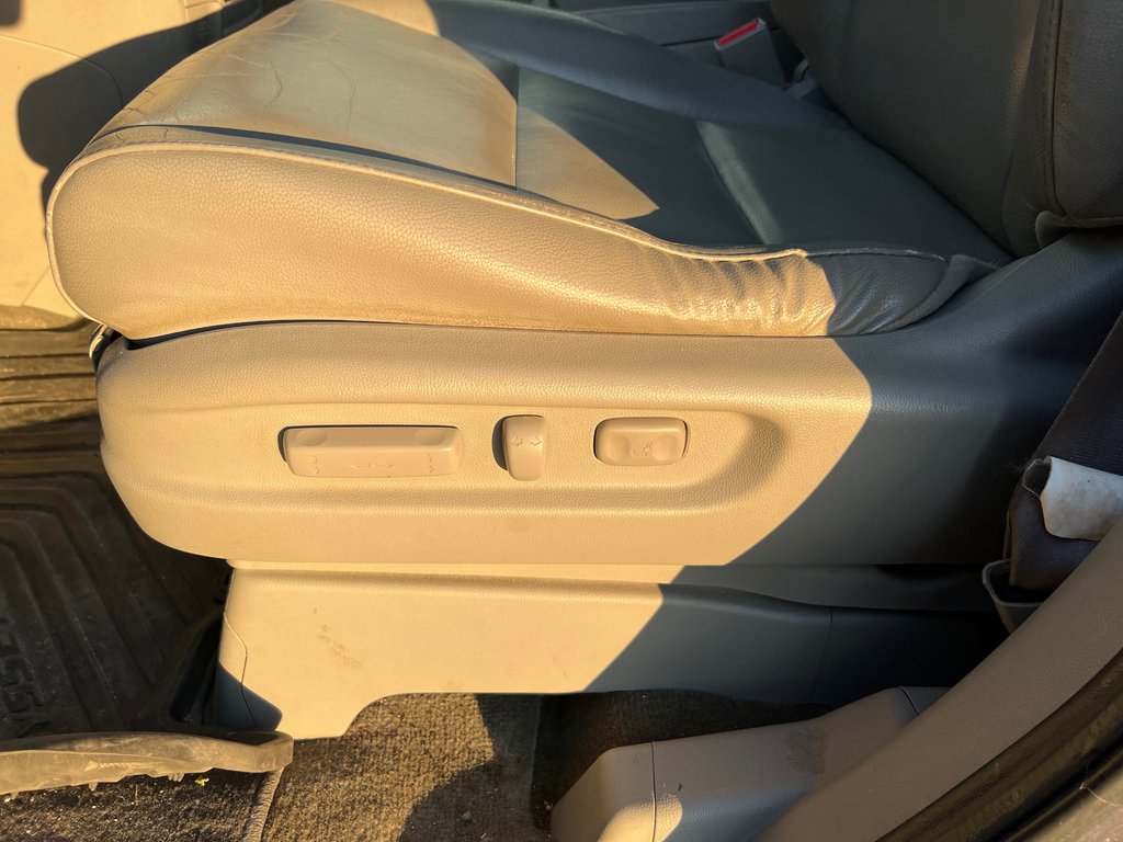 2015 Honda Odyssey EX-L in Cowansville, Quebec - 5 - w1024h768px