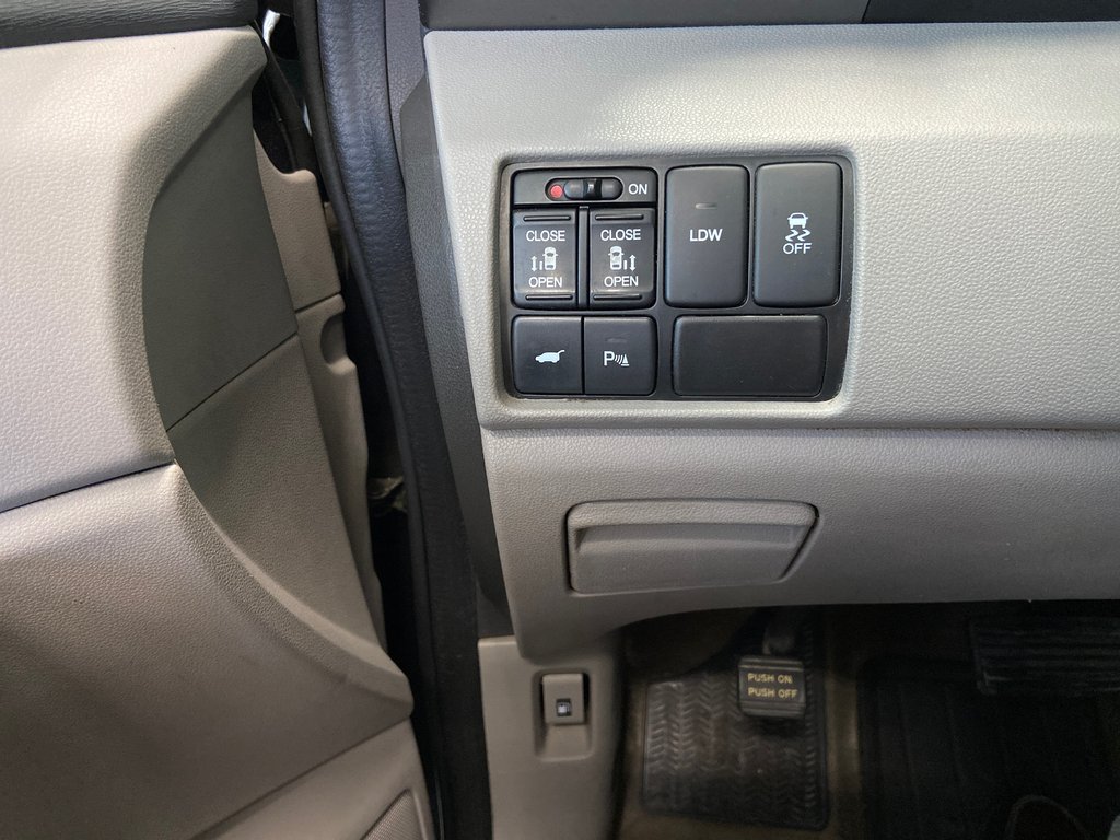 2015 Honda Odyssey EX-L in Cowansville, Quebec - 38 - w1024h768px