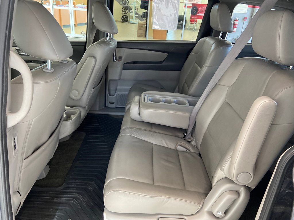 2015 Honda Odyssey EX-L in Cowansville, Quebec - 26 - w1024h768px