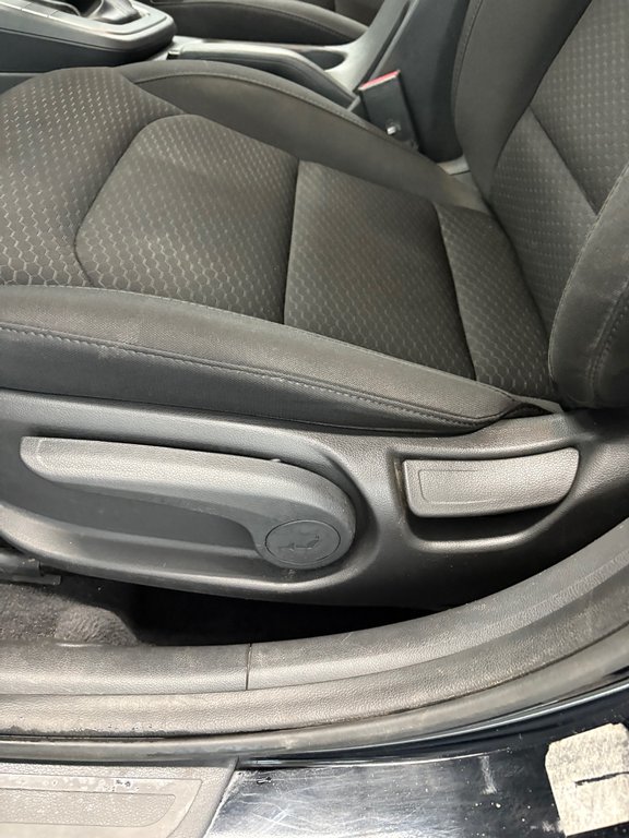Hyundai Elantra Essential 2019 à Cowansville, Québec - 17 - w1024h768px