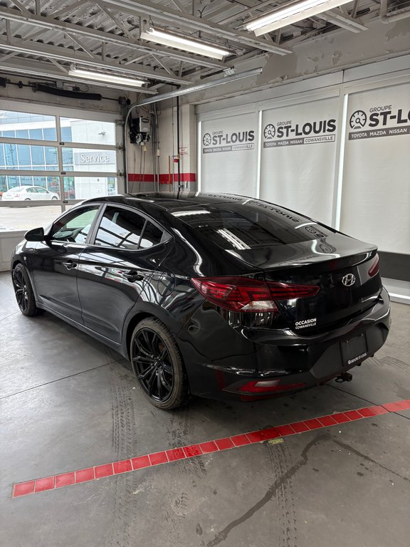 Hyundai Elantra Essential 2019 à Cowansville, Québec - 6 - w1024h768px