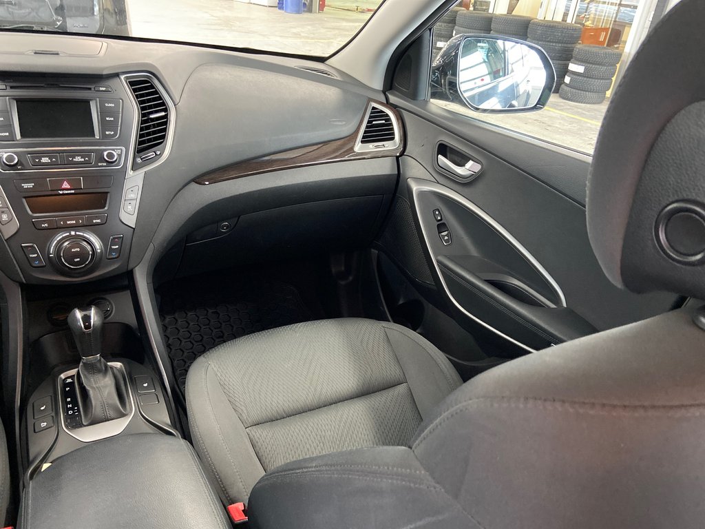 2017 Hyundai Santa Fe XL Premium in Cowansville, Quebec - 36 - w1024h768px