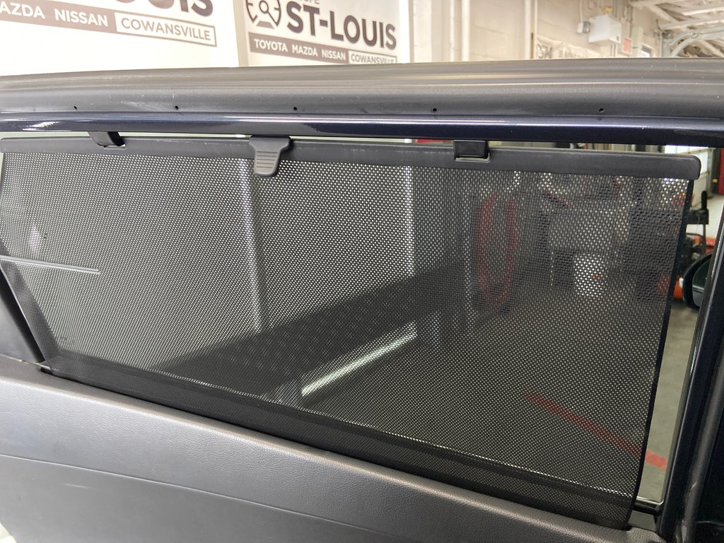 2017 Hyundai Santa Fe XL Premium in Cowansville, Quebec - 38 - w1024h768px