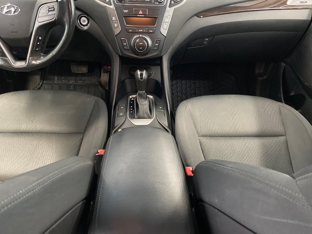 2017 Hyundai Santa Fe XL Premium in Cowansville, Quebec - 37 - w1024h768px