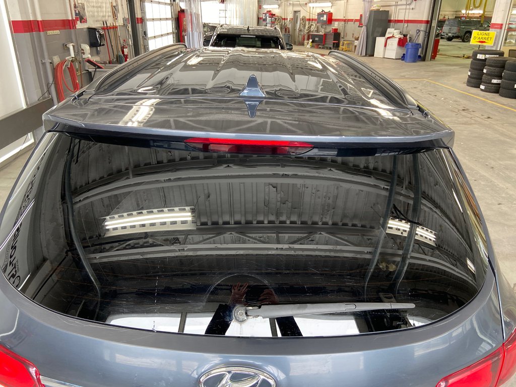 2017 Hyundai Santa Fe XL Premium in Cowansville, Quebec - 9 - w1024h768px