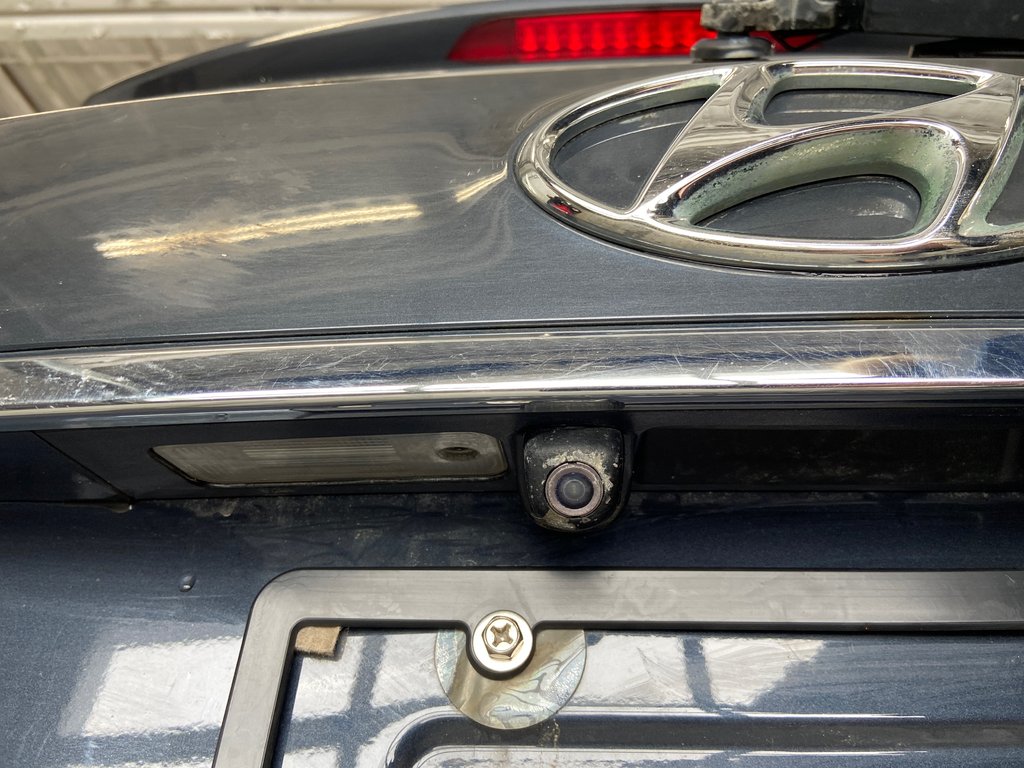 2017 Hyundai Santa Fe XL Premium in Cowansville, Quebec - 6 - w1024h768px