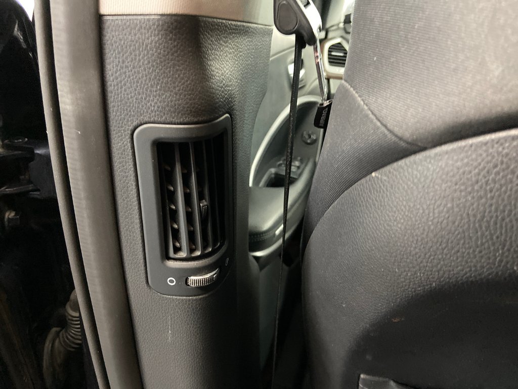 2017 Hyundai Santa Fe XL Premium in Cowansville, Quebec - 30 - w1024h768px