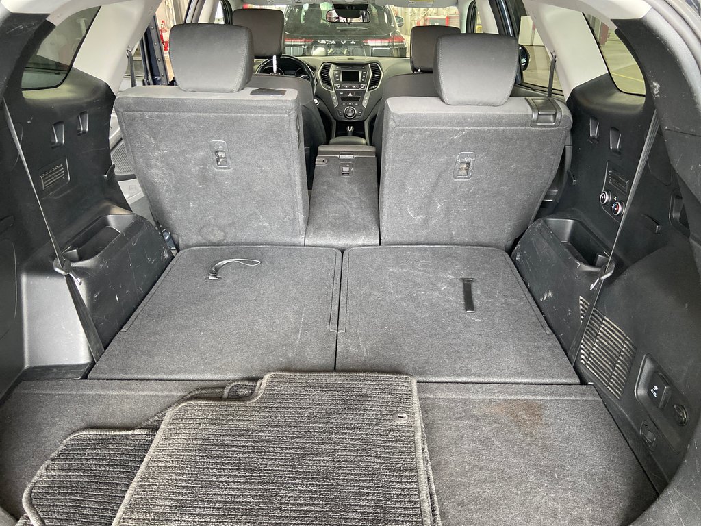 2017 Hyundai Santa Fe XL Premium in Cowansville, Quebec - 14 - w1024h768px