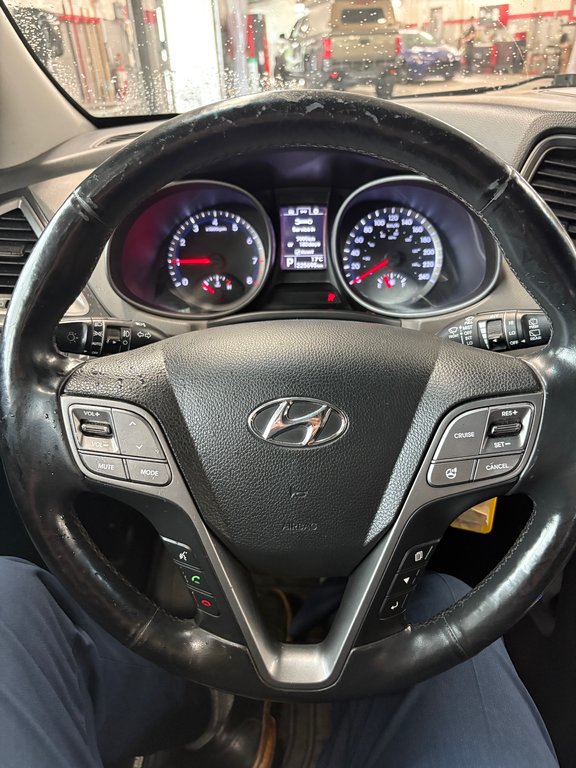 2013 Hyundai Santa Fe Premium in Cowansville, Quebec - 30 - w1024h768px