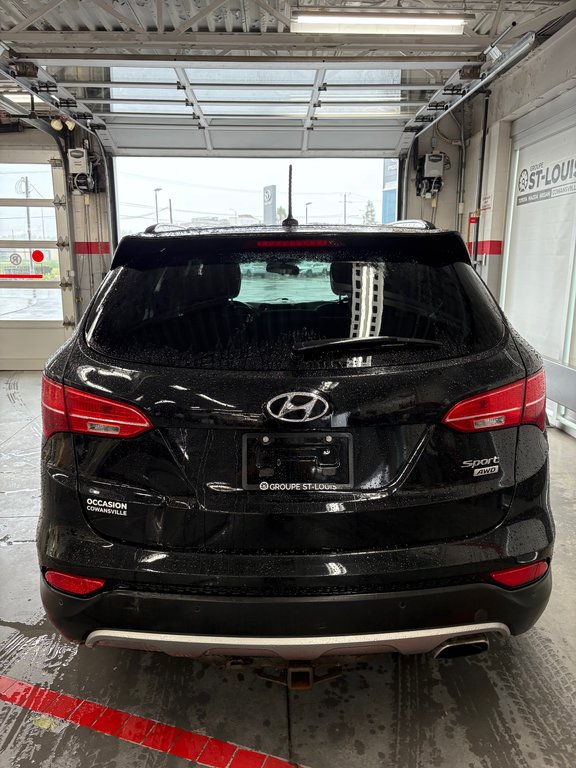 2013 Hyundai Santa Fe Premium in Cowansville, Quebec - 8 - w1024h768px