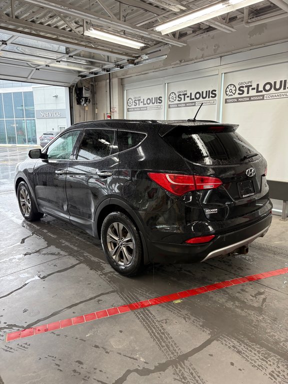 2013 Hyundai Santa Fe Premium in Cowansville, Quebec - 7 - w1024h768px