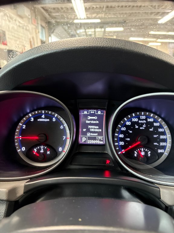 2013 Hyundai Santa Fe Premium in Cowansville, Quebec - 35 - w1024h768px