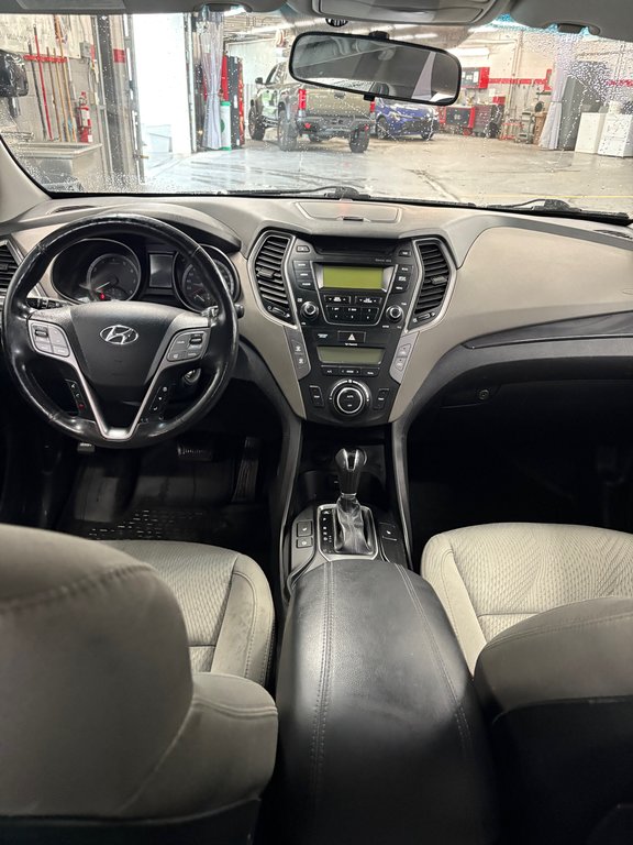 2013 Hyundai Santa Fe Premium in Cowansville, Quebec - 16 - w1024h768px