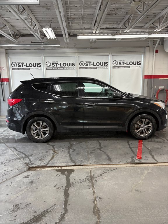 2013 Hyundai Santa Fe Premium in Cowansville, Quebec - 14 - w1024h768px