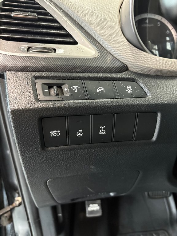2013 Hyundai Santa Fe Premium in Cowansville, Quebec - 22 - w1024h768px