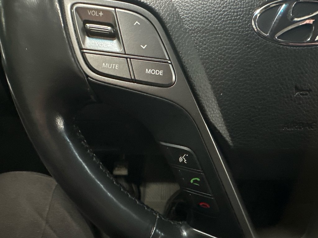 2013 Hyundai Santa Fe Sport Premium AWD in Cowansville, Quebec - 21 - w1024h768px