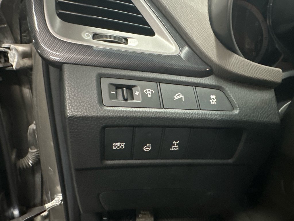 2013 Hyundai Santa Fe Sport Premium AWD in Cowansville, Quebec - 16 - w1024h768px