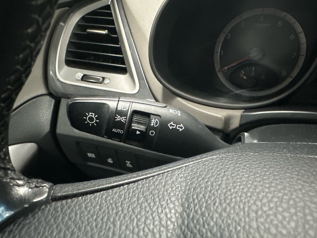 2013 Hyundai Santa Fe Sport Premium AWD in Cowansville, Quebec - 26 - w1024h768px