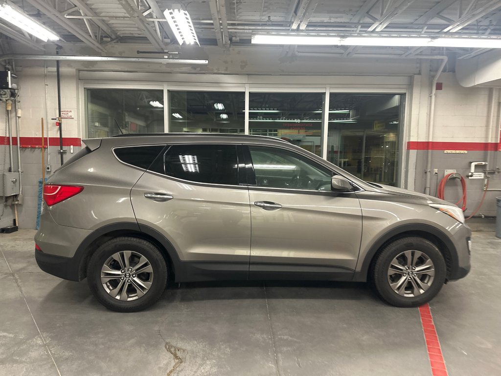 2013 Hyundai Santa Fe Sport Premium AWD in Cowansville, Quebec - 4 - w1024h768px