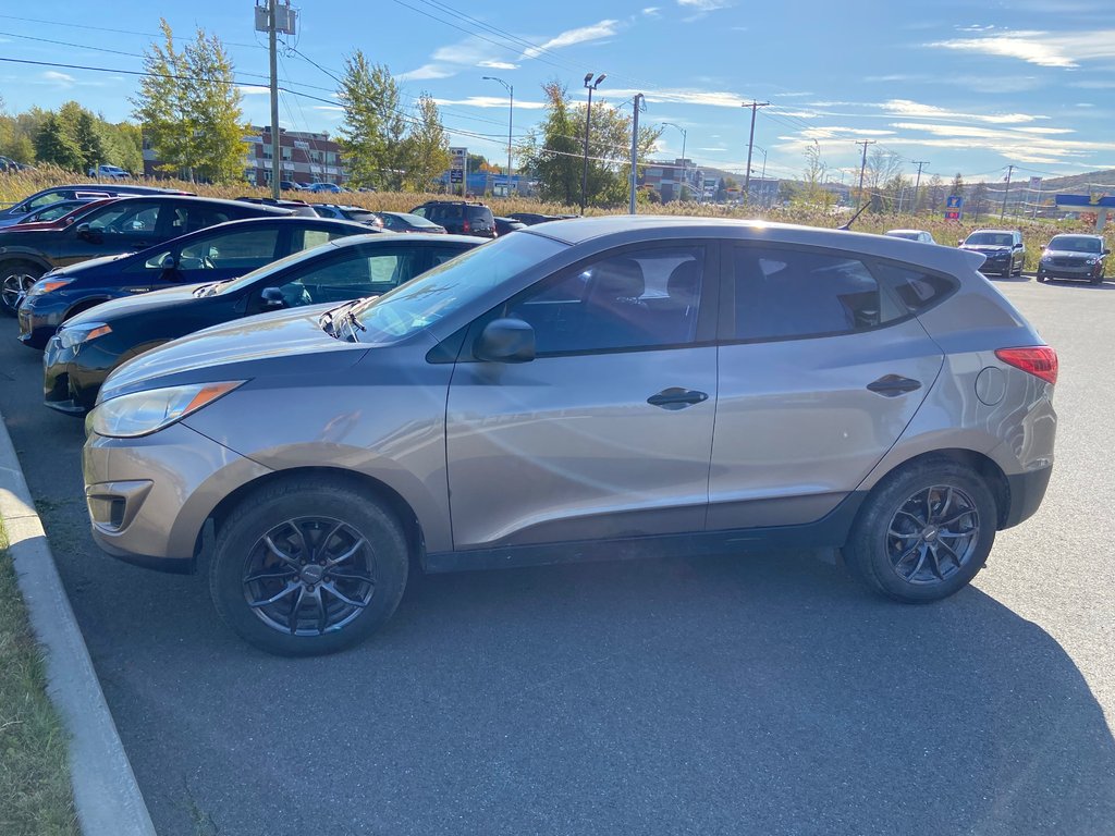 2012 Hyundai Tucson L in Cowansville, Quebec - 2 - w1024h768px