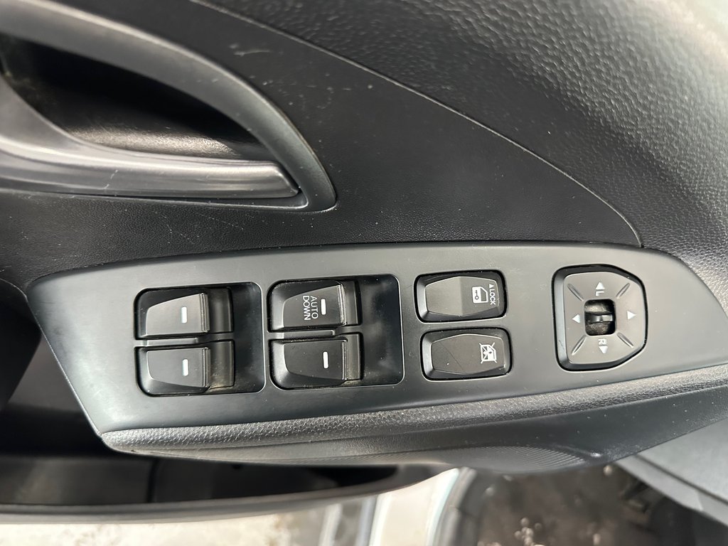 Hyundai Tucson GL 2015 à Cowansville, Québec - 27 - w1024h768px