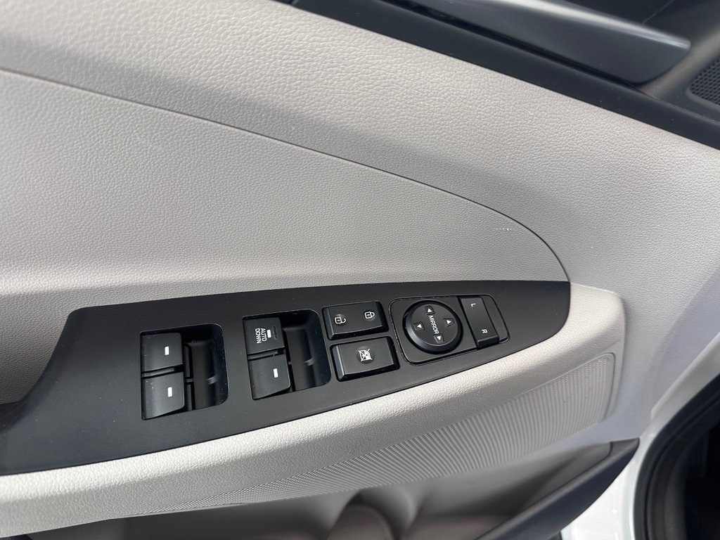 2017 Hyundai Tucson SE in Cowansville, Quebec - 21 - w1024h768px