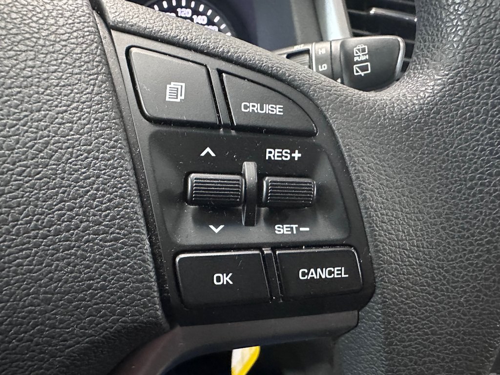 2017 Hyundai Tucson SE in Cowansville, Quebec - 30 - w1024h768px