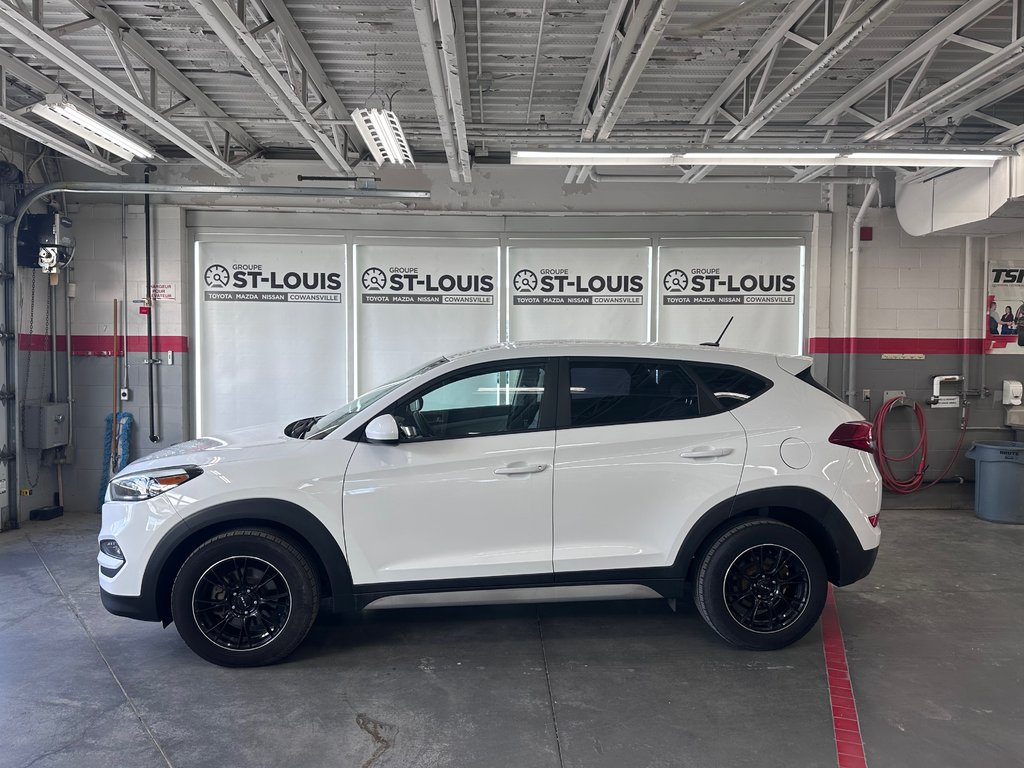 2017 Hyundai Tucson SE in Cowansville, Quebec - 2 - w1024h768px