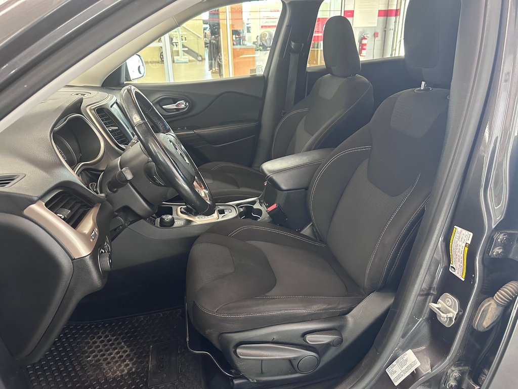 2015 Jeep Cherokee North in Cowansville, Quebec - 17 - w1024h768px