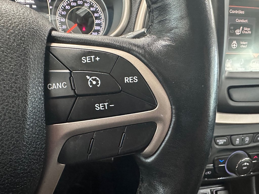 2015 Jeep Cherokee North in Cowansville, Quebec - 28 - w1024h768px