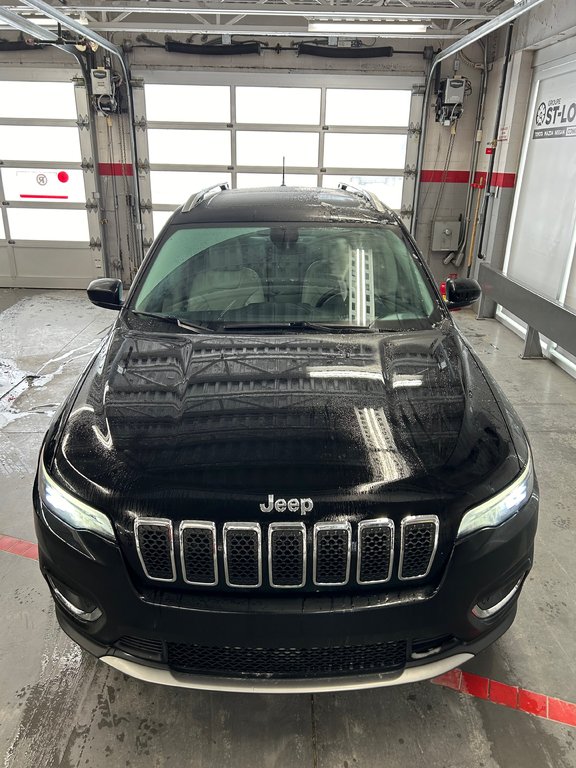 2019 Jeep Cherokee Limited in Cowansville, Quebec - 10 - w1024h768px