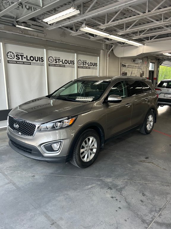 2016 Kia Sorento 2.4L LX in Cowansville, Quebec - 36 - w1024h768px