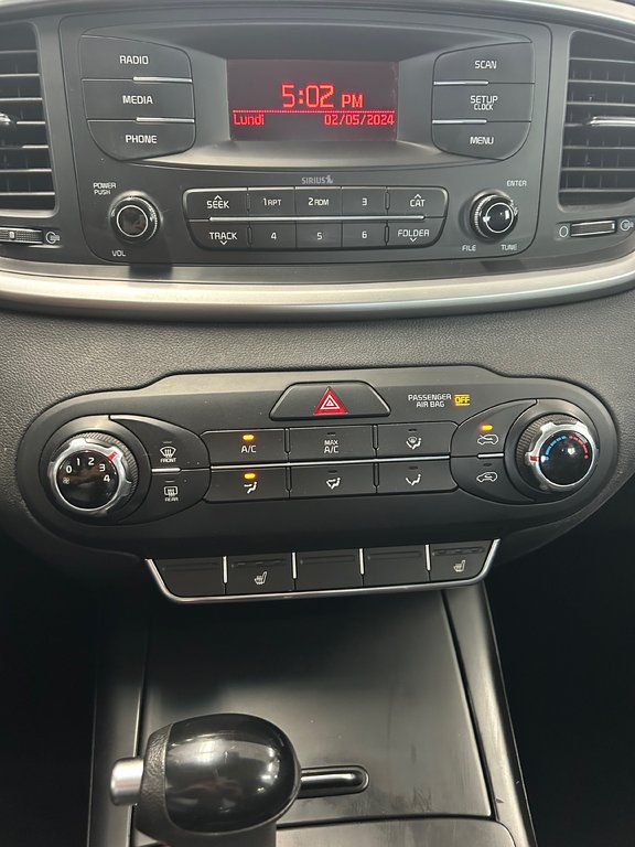 2016 Kia Sorento 2.4L LX in Cowansville, Quebec - 23 - w1024h768px
