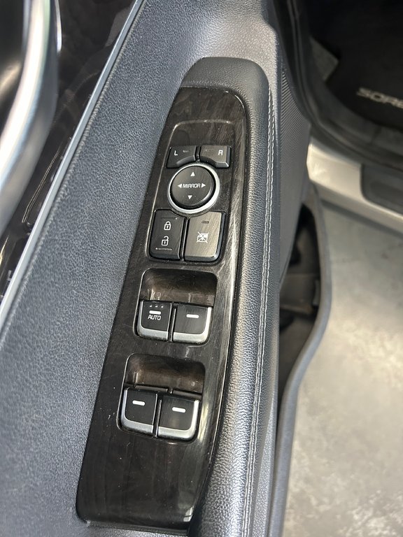 2016 Kia Sorento 2.4L LX in Cowansville, Quebec - 19 - w1024h768px