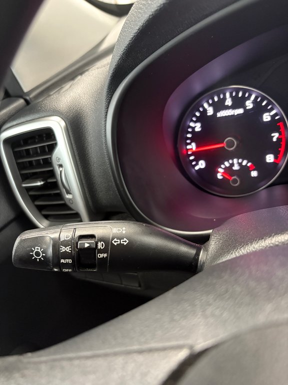 2017 Kia Sportage LX in Cowansville, Quebec - 31 - w1024h768px
