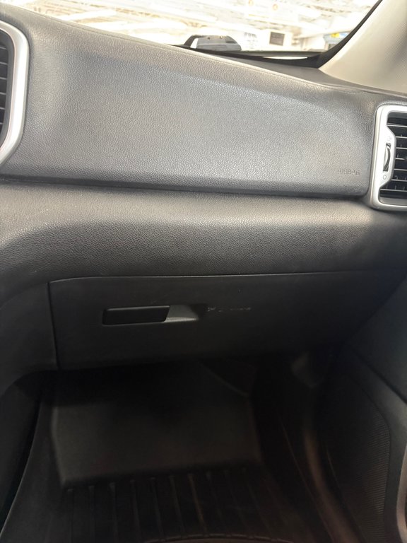 2017 Kia Sportage LX in Cowansville, Quebec - 19 - w1024h768px