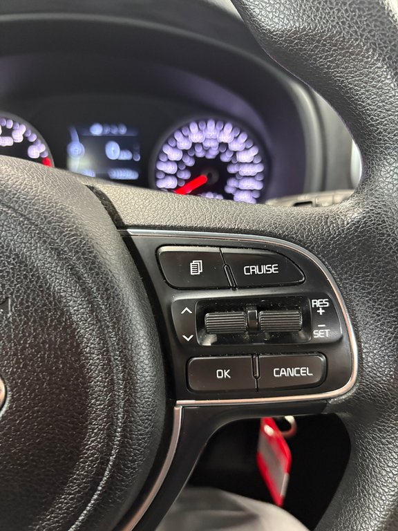 2017 Kia Sportage LX in Cowansville, Quebec - 29 - w1024h768px