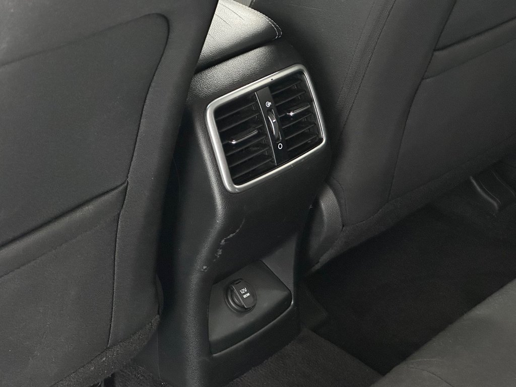 Kia Sportage LX / AWD 2021 à Cowansville, Québec - 7 - w1024h768px