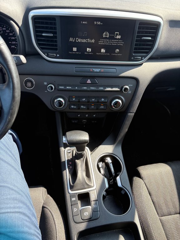 2022 Kia Sportage EX / AWD in Cowansville, Quebec - 10 - w1024h768px