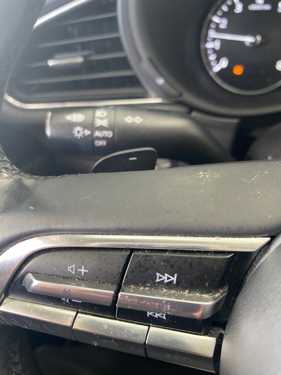 2021 Mazda CX-30 GT w/Turbo in Cowansville, Quebec - 18 - w1024h768px