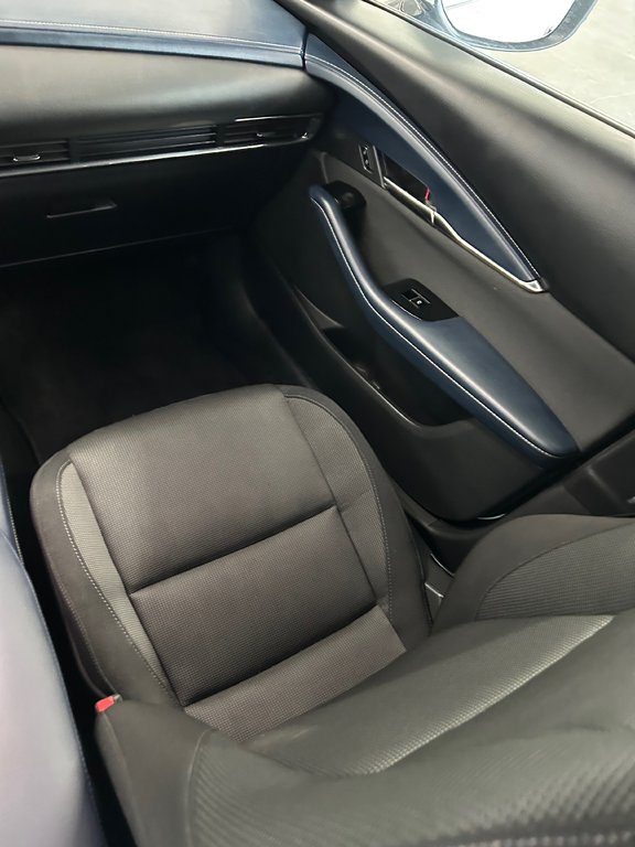 2021 Mazda CX-30 GS AWD in Cowansville, Quebec - 15 - w1024h768px