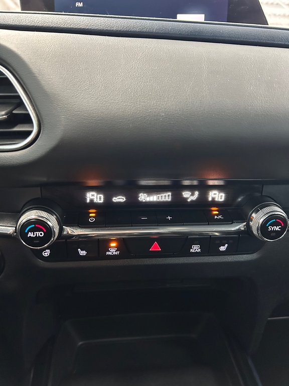 2021 Mazda CX-30 GS AWD in Cowansville, Quebec - 24 - w1024h768px