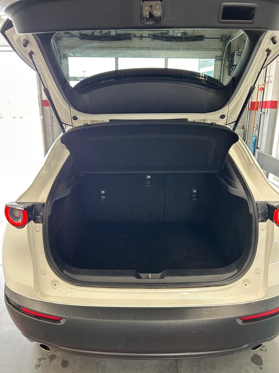 2021 Mazda CX-30 GS AWD in Cowansville, Quebec - 10 - w1024h768px