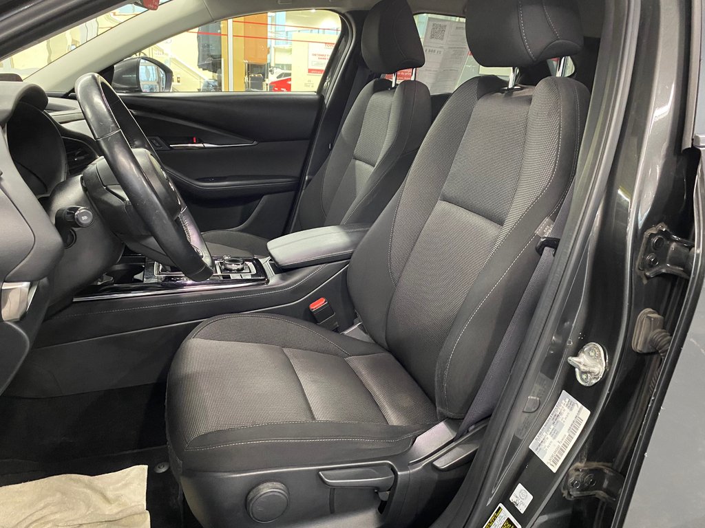 2022 Mazda CX-30 GS AWD in Cowansville, Quebec - 14 - w1024h768px