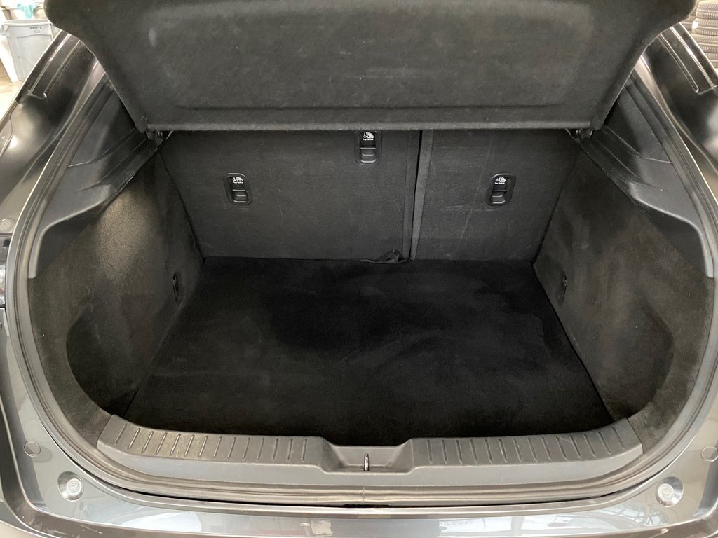 2022 Mazda CX-30 GS AWD in Cowansville, Quebec - 8 - w1024h768px