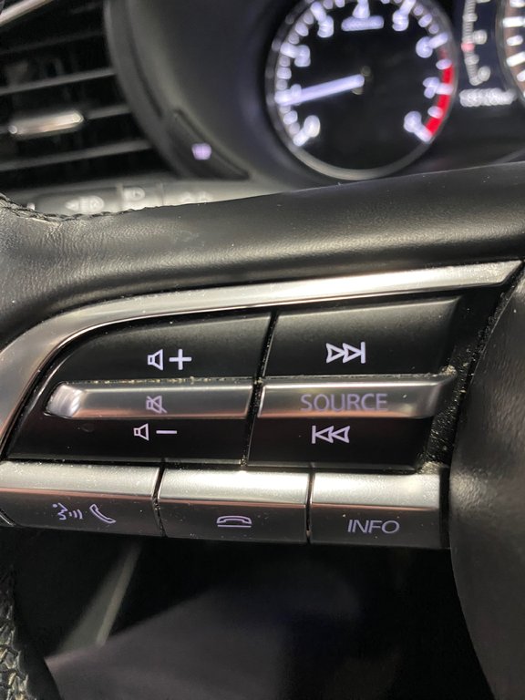 2022 Mazda CX-30 GS AWD in Cowansville, Quebec - 21 - w1024h768px